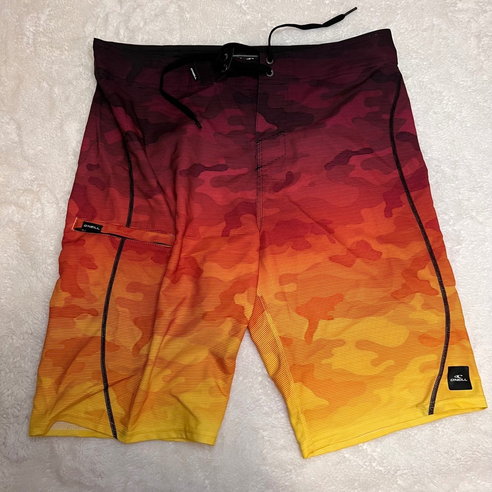 O'Neill Hyperfreak Camo Fade Boardshorts Men's Size 30 Sunset‎ Orange Red NWOT